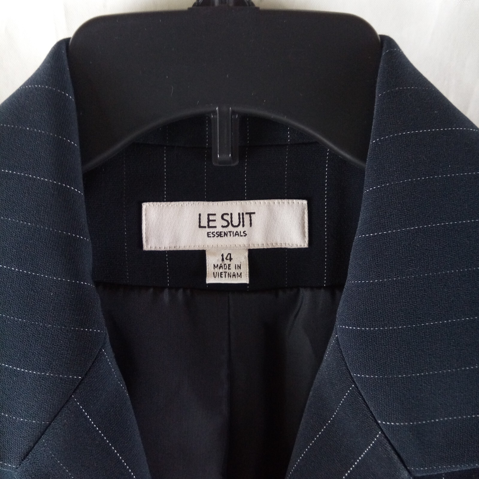 Le Suit Essentials Womens Size 14 Blue Striped 2 Button Lined Suit