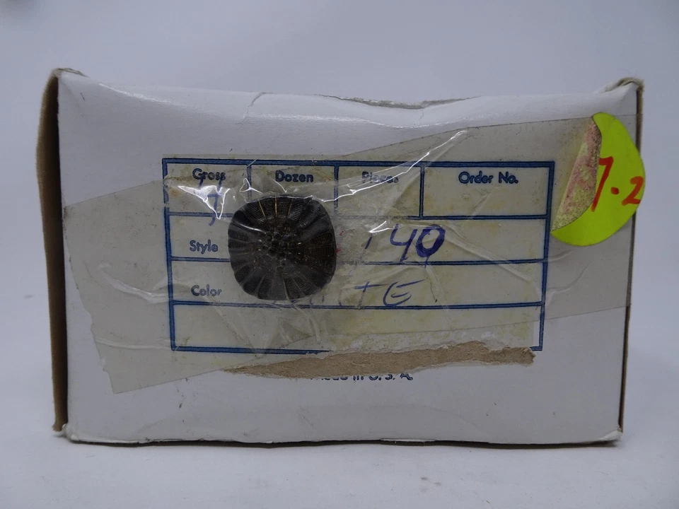 Vintage Gold and Black Round Sunburst 3D Shank Buttons 24mm Lot of 100 B80 - Image 4 of 4