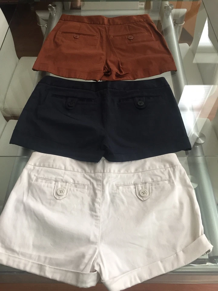 Lote de 3 Pantalones Cortos TALULA STARBOARD & GRANADA Beige Azul Marino y Marrón Coñac Ret $155 Foto 2 de 4