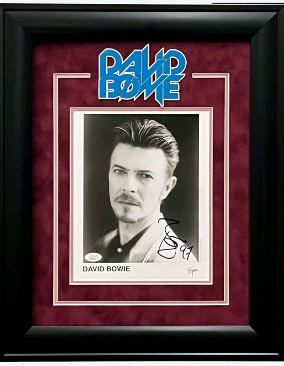 David Bowie Authentic Signed Framed 8x10 Photo Matted Display