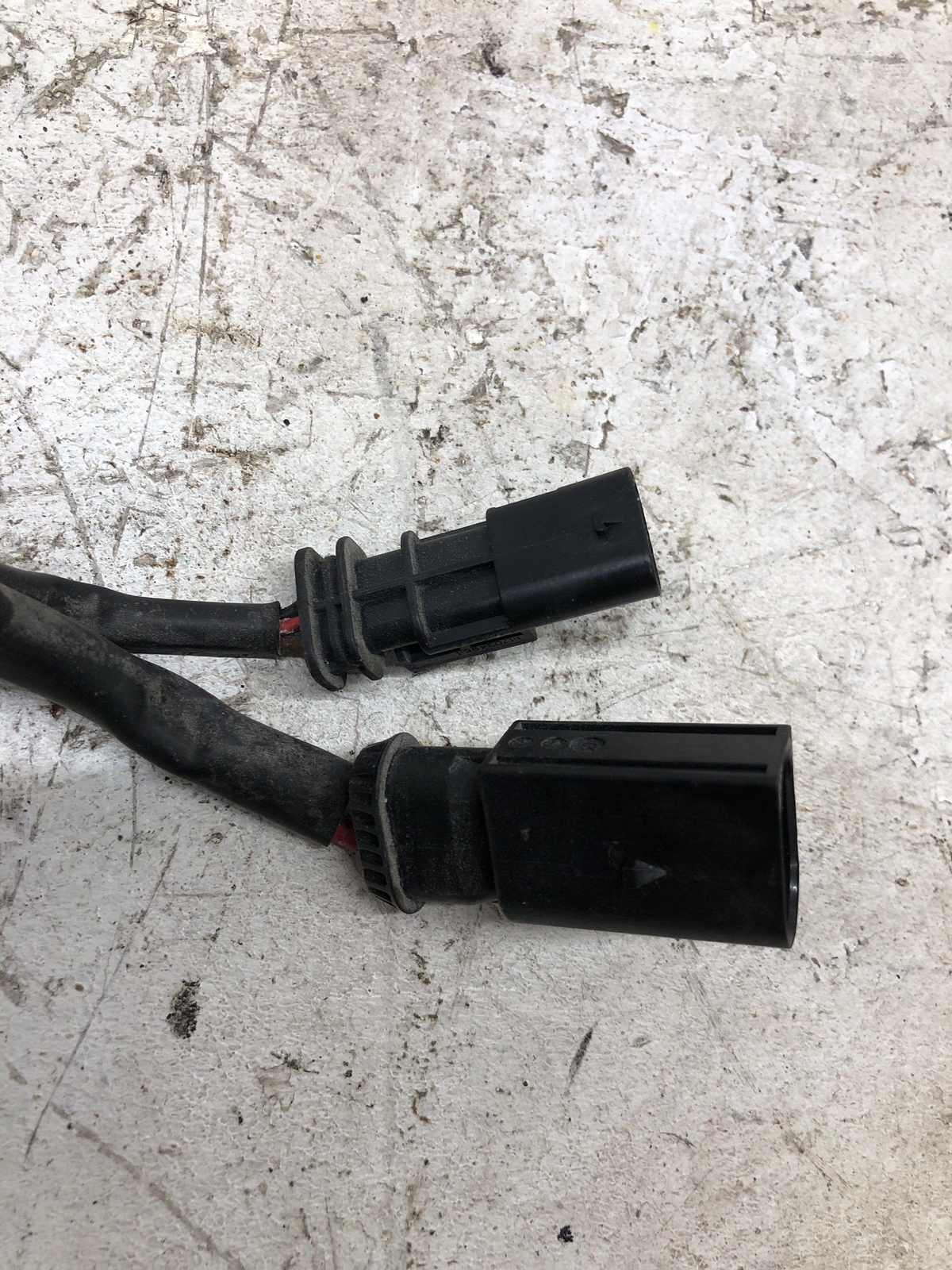 2017-2022 MASERATI LEVANTE AIR RIDE SUSPENSION AIR COMPRESSOR SUPPLY UNIT OEM