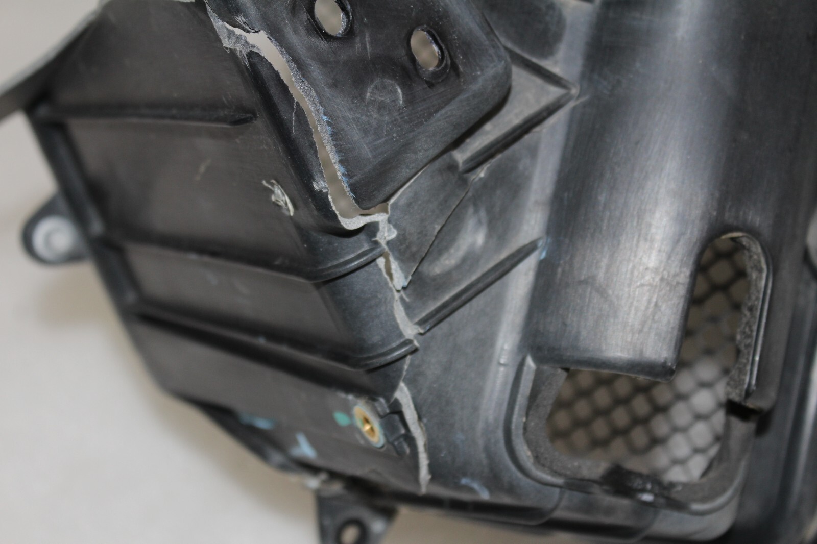 McLaren MP4-12C, RH, Right, Front Upper Air Duct, Cracked, Used, P/N 11A5664CP