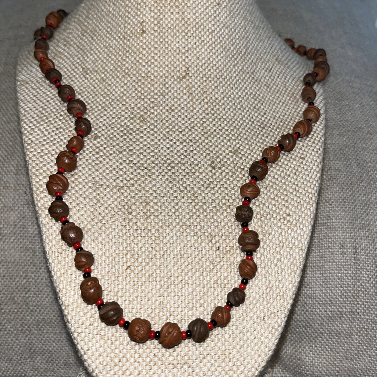 Red and black beads necklace online