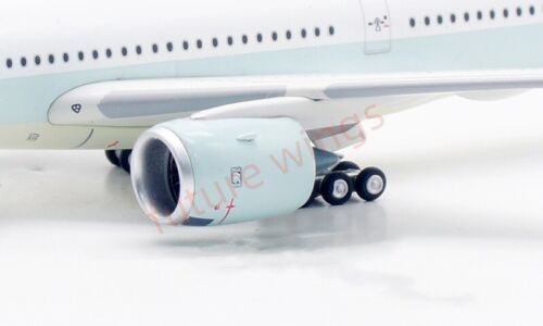 1:400 Aviation400 Cathay Pacific A350-1000 B-LXM Free Tractor+Stand - Picture 10 of 16