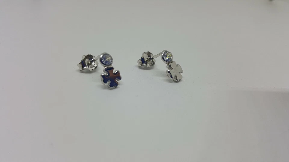 ORECCHINI A BOTTONE QUADRIFOGLIO CON ZIRCONI IN ARGENTO 925 RODIATO (0123) - Immagine 2 di 4