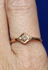 LC Lauren Conrad Sparkling 10K Rose Gold 1/10cttw Diamond Fashion Ring - Size 7