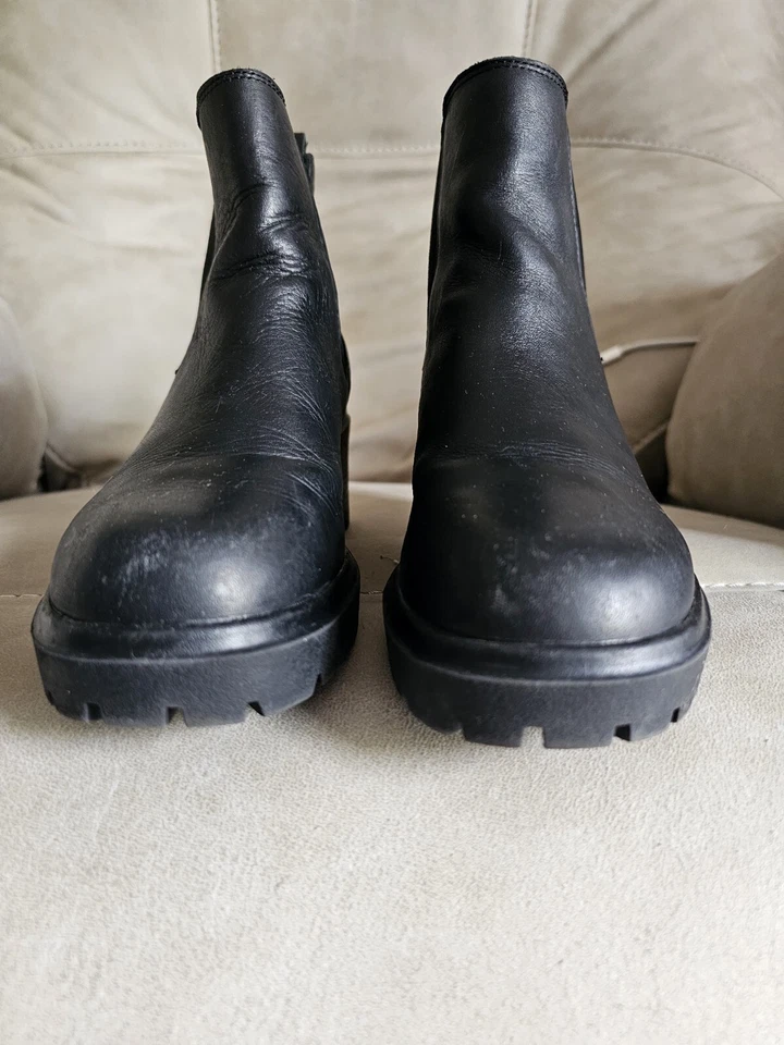 Windsor Smith Negro Cuero Grunge Clásicos Chelsea Botas Tacón Pequeño Talla 7 Foto 4 de 4