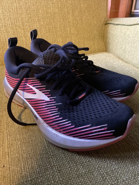 brooks levitate black