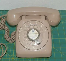Vintage Automatic Electric Rotary Dial Desk Top Telephone TAN color
