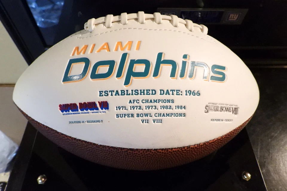 JAY AJAYI MIAMI DOLPHINS SIGNED AUTOGRAPHED WHITE PANEL FOOTBALL - Image 4 of 4