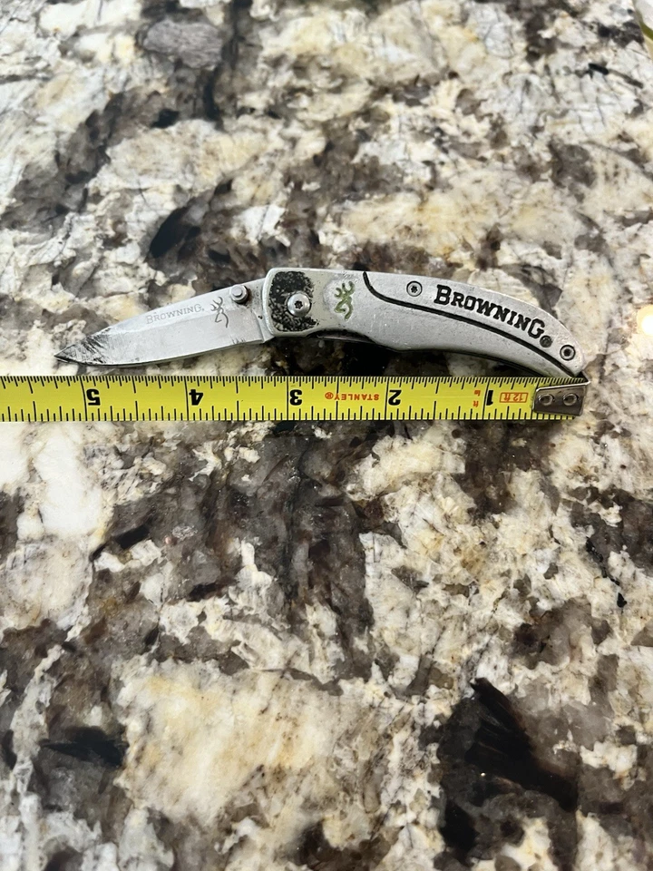 Browning Modelo 3715096 Navaja de Bolsillo Plegable Plateada Bloqueo Lateral Clip de Cinturón Foto 4 de 4