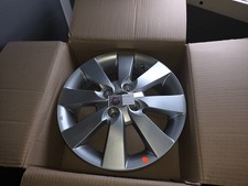 Kia Rio 10 - 11 15" Alloy Wheel Assy. Genuine 529101G610