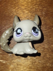Littlest Pet Shop, Chinchilla #687, Gray ears, Purple Snowflake eyes, Hasbro