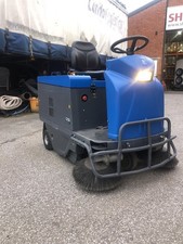RENT/£99/WEEK. IPC Gansow 1250E Ride On Industrial Vacuum Floor Sweeper. 
