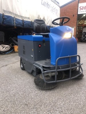 MIETE/99£/WOCHE. IPC Gansow 1250E Aufsitz Industriesauger Bodenkehrmaschine. 
