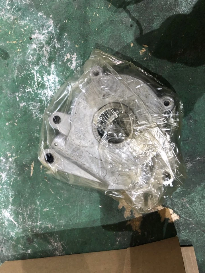 Piezas de bomba de aceite de motor GM genuinas Cadillac DTS 12555384 EE. UU. 07709300 OEM Foto 3 de 4