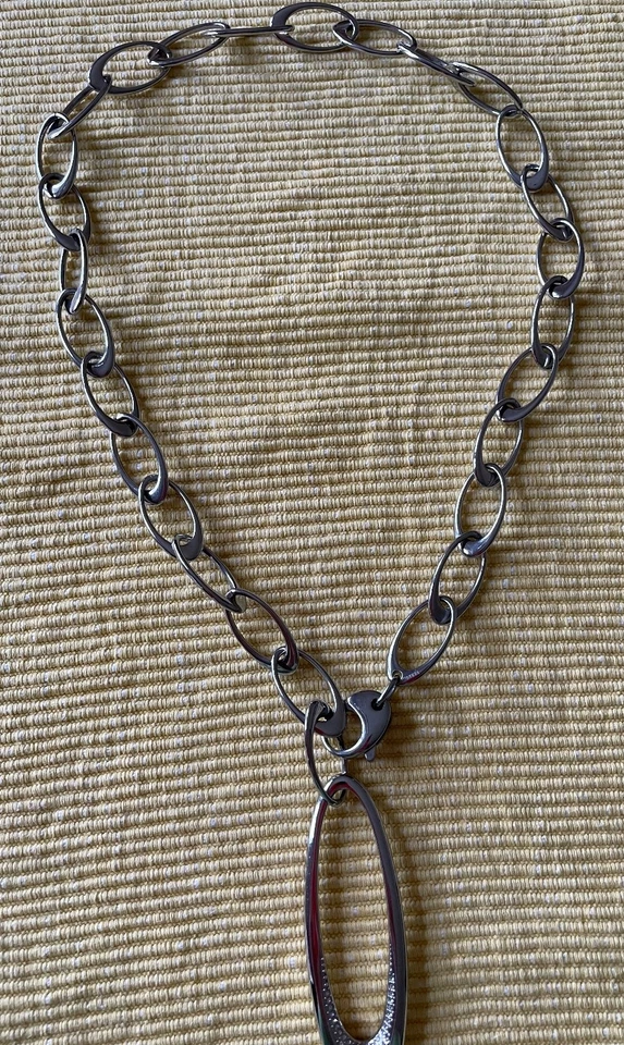 DKNY Damen Edelstahlkette mit Anhänger & Stein Besatz  – Lariat Open Oval Design - Bild 2 von 4