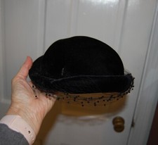 VTG Women's Hat Black velvet Bow dotted veil rolled brim