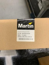 Martin Magenta SP Flag Par M700P - P/N 62331035