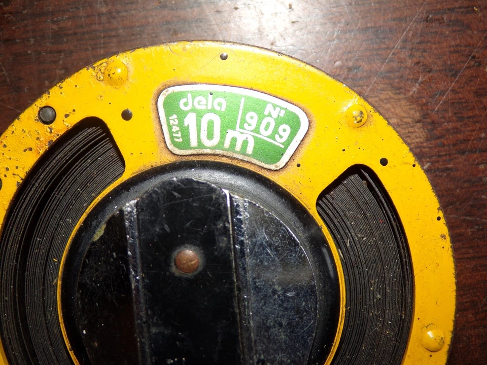 Ancien mètre à ruban DELA 10 m n° 909 - Photo 2/4