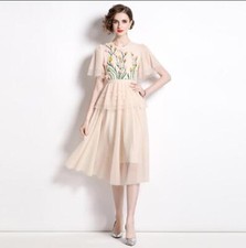 Women's Fashion Mesh Round Neck Flower Sequin Short Sleeves Layered Dress 