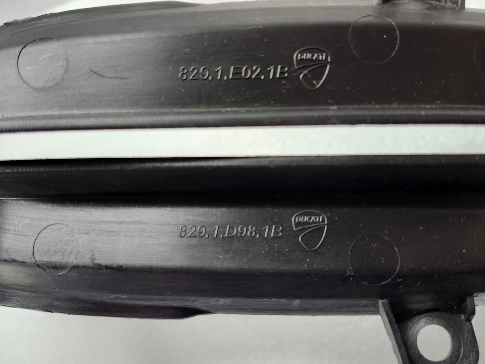 Новые оригинальные кронштейны для крепления поддержки сиденья Ducati Multistrada 1200 L & R 2010–2018 годов выпуска - Изображение 2 из 4