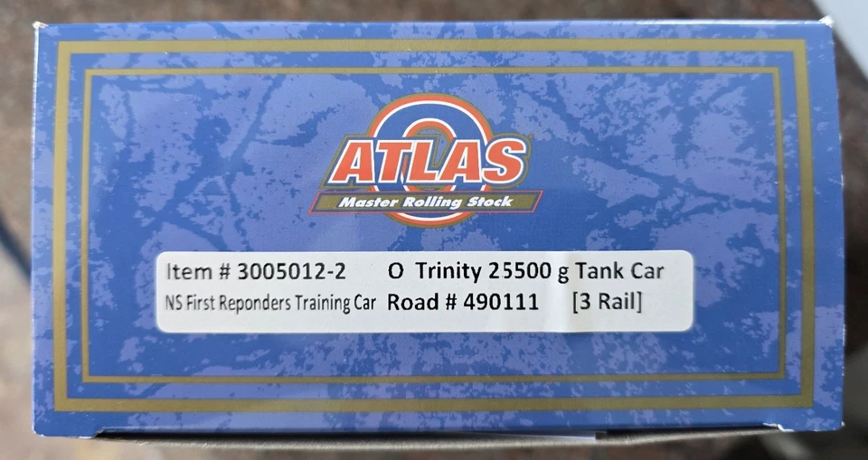 Atlas O 25,500 Gallon Trinity Tank Car - NS/First Responders Training Car 490111 - Image 3 of 3