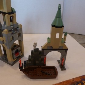 LEGO Harry Potter 4709 Hogwarts Castle 99.9 Complete w/ Minifigs Manual (no box)