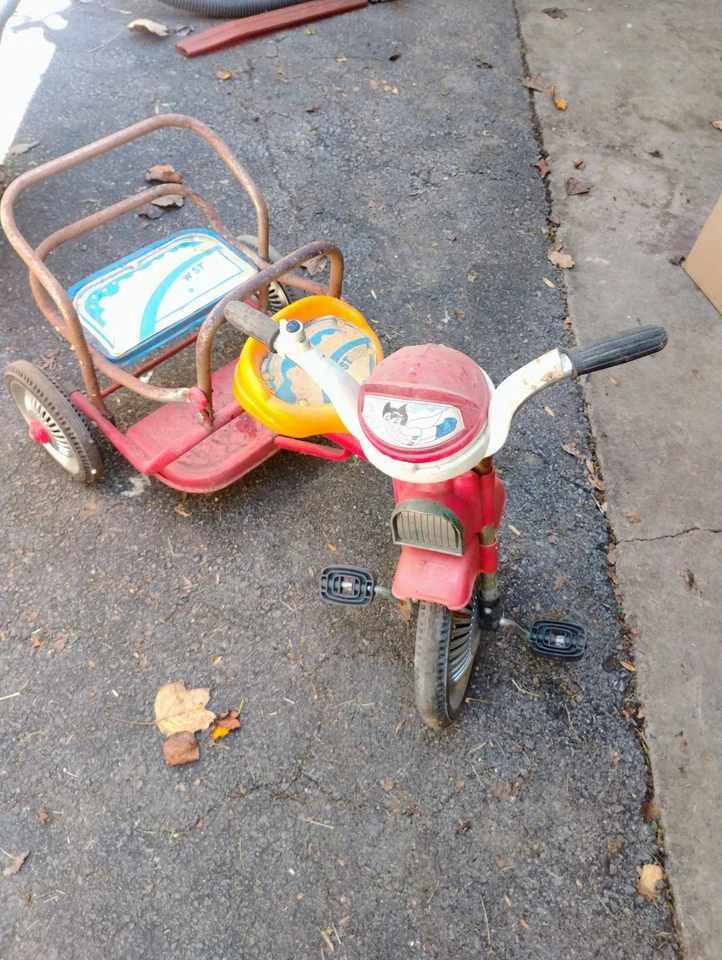 Triciclo infantil Astro Boy (Tetsuwan Atom) vintage años 60 paseo con asiento trasero Foto 2 de 2