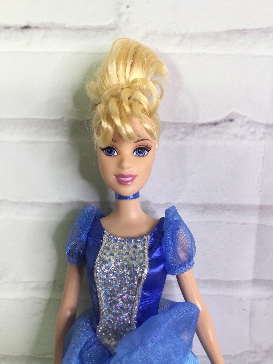 Mattel - Disney Princesa Cinderela Moda Boneca