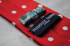 Roctee Fermacravatta Uomo 2 Pezzi – Colori Nero E Rosso, In Ferro Con Chiusura A Molla, Lunghi 6 Cm, Per Matrimoni E Ufficio - 2