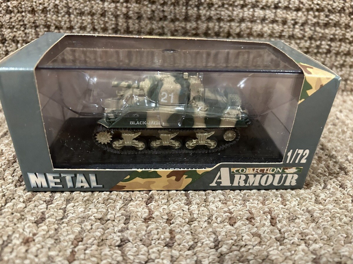 CDC Armour Collection 1:72 M4A3 Sherman, 105 mm, 