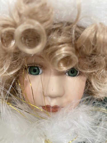 Vintage Dan Dee Collectors Choice Crystal Musical Porcelain Doll With Tags Xmas - Picture 7 of 11