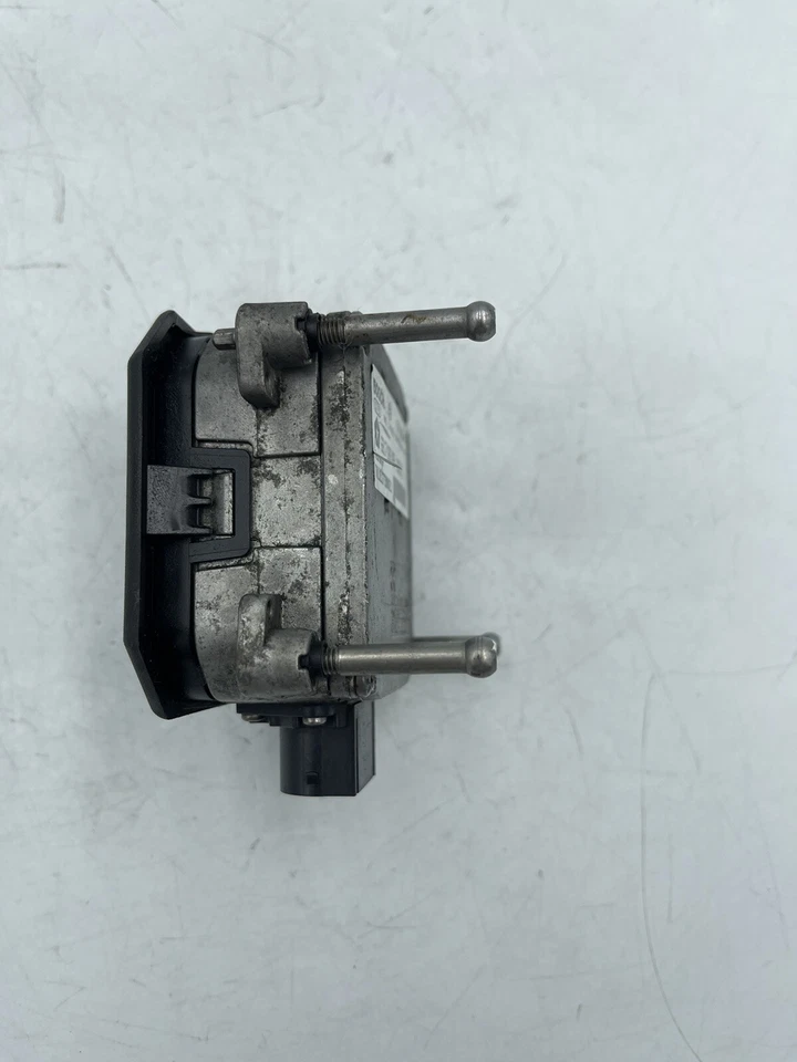 Chrysler 300 2011-2016 distancia de crucero adaptativa sensor delantero radar 68171861AB Foto 2 de 4