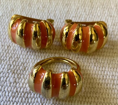 VTG KJL Kenneth Jay Lane Gold Coral and Gold Enamel ring and