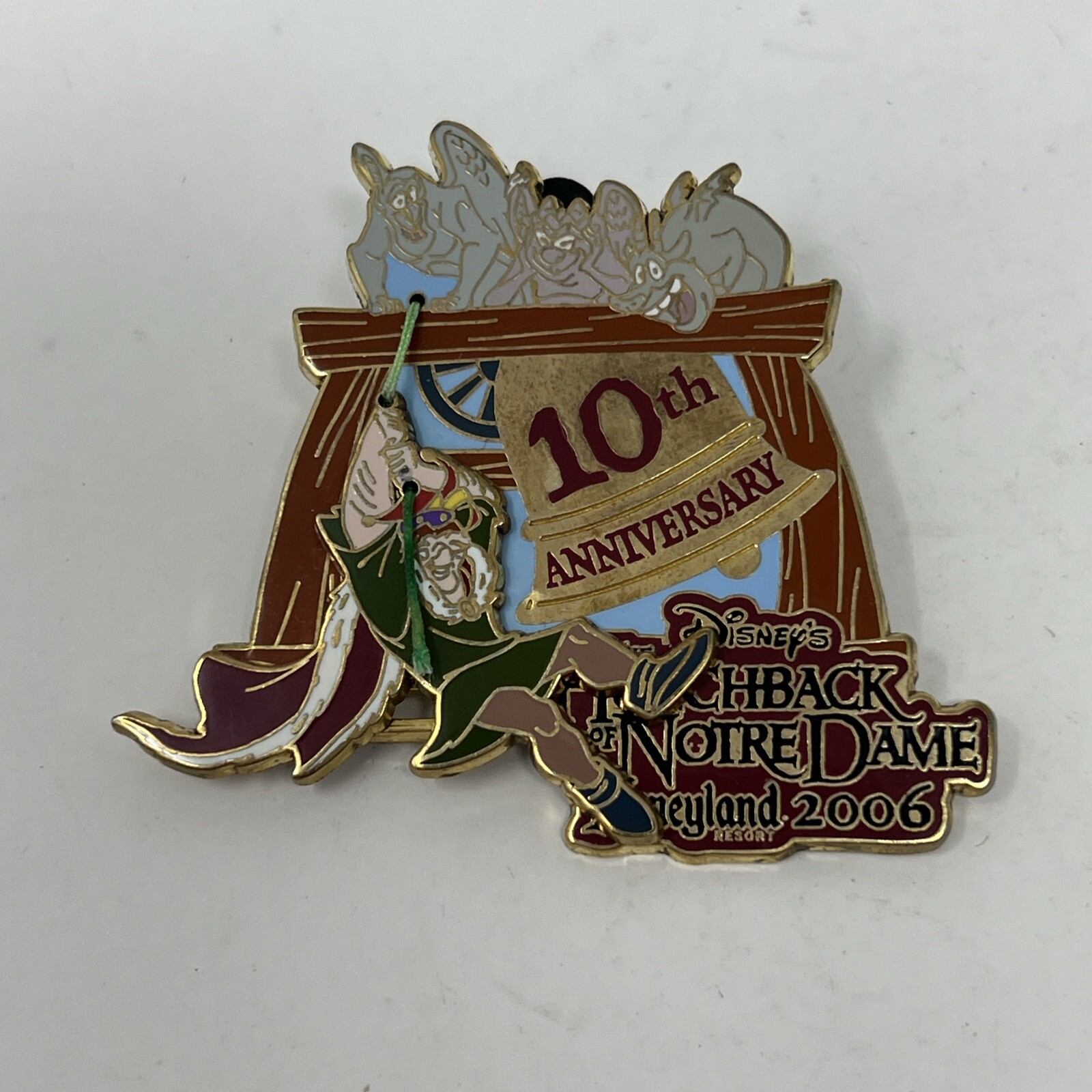 DLR The Hunchback of Notre Dame gargoyles 10th Anniversary LE Disney Pin 47365