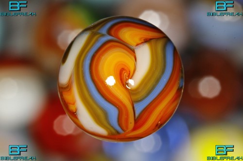 001830 ONE (1) 2013 SAMMYS MOUNTAIN MARBLES LADIES TOUCH RUN FLAME MINT 5/8" - Picture 5 of 7