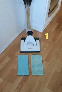 Vorwerk SPB100 Akku-Saugwischer mit 2 Tücher Universal und Universal-Soft