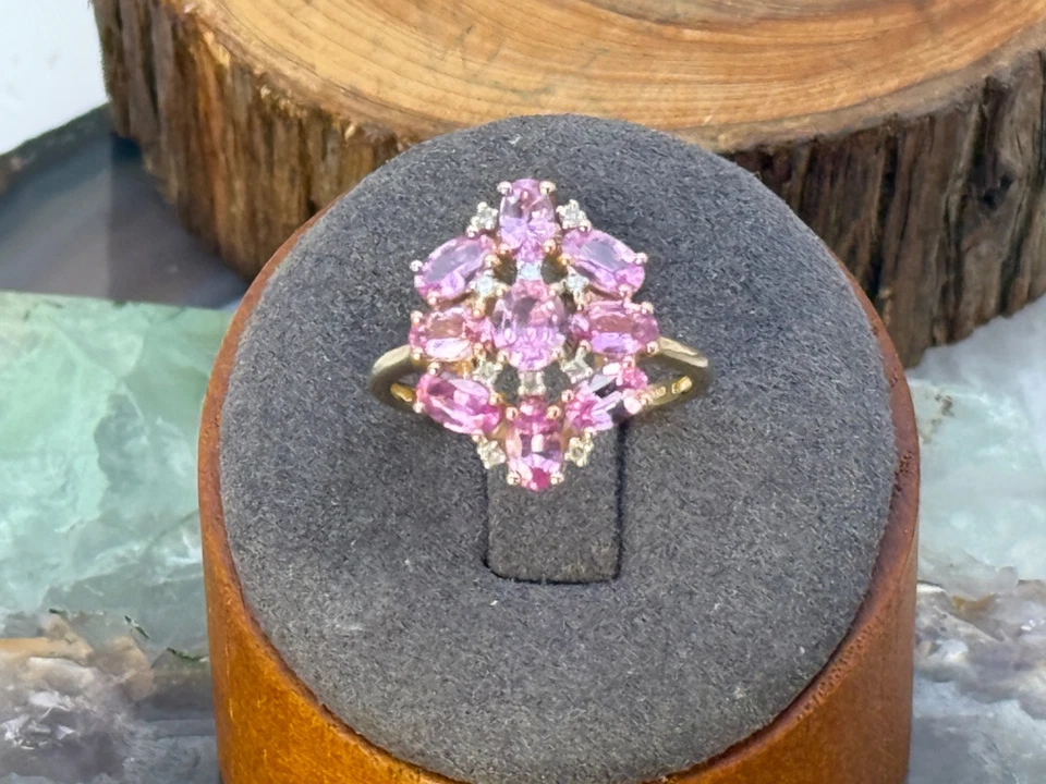 10K Solid Yellow Gold Pink Sapphire & Diamond Cluster Ring sz 7-KBB172.25 - Image 2 of 4