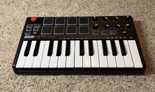 Akai MPK mini 25 Key Synth USB MIDI Keyboard Controller Pad Triggers