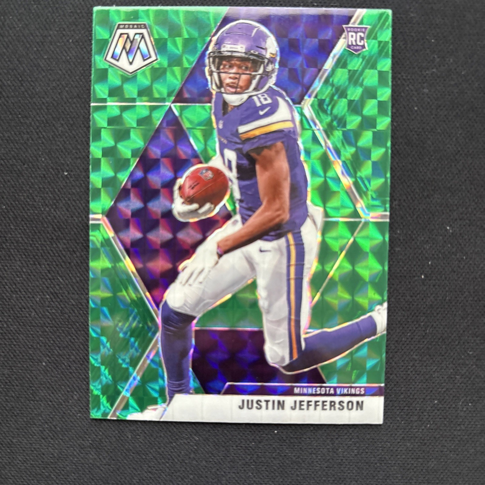 2020 Panini Mosaic - Rookies Justin Jefferson #209 Green Mosaic Prizm (RC)