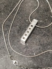 Stylische Kette mit Anhänger Quader Viereck ...
