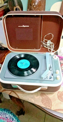 Vintage Soviet Tube Record Player Molodezhny USSR Suitcase Turntable MOTOR WORKS