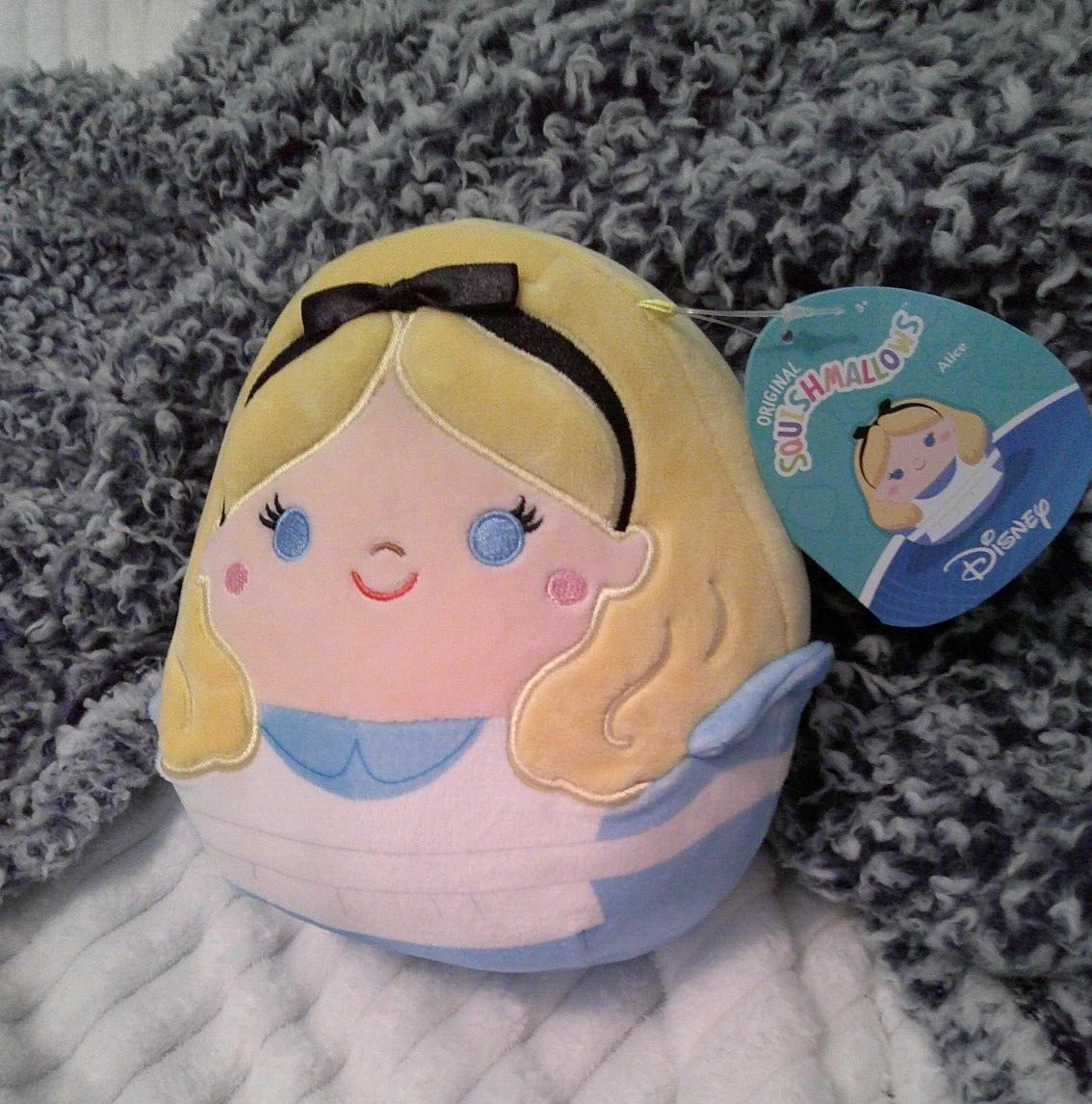 Disney Squishmallow 7 Alice in Wonderland, BNWT