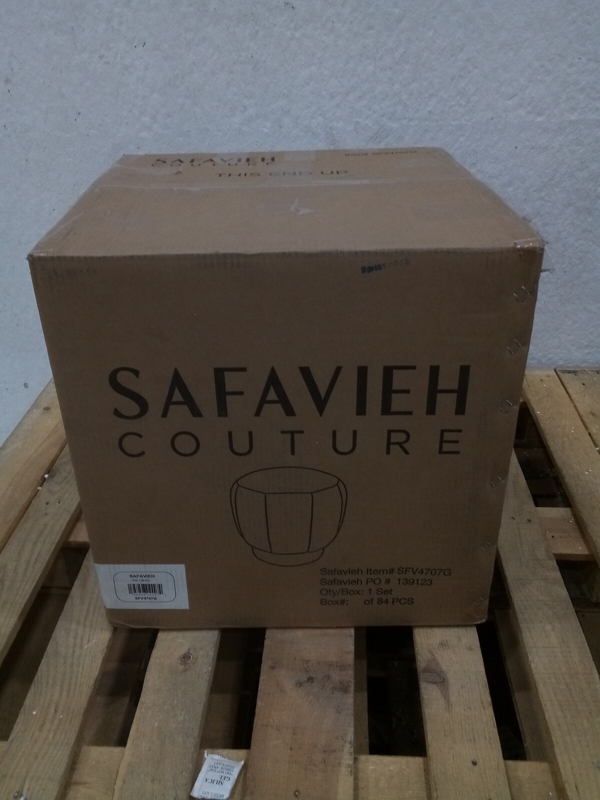 Safavieh Maxine Channel Tufted Ottoman, Reduced Price 2172722025 SFV4707G