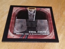 Pieza de juego oficial de Betrayal at House on the Hill Room (terreno de caída de carbón)