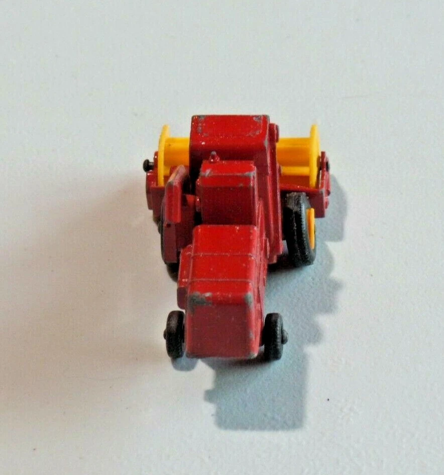 Lesney Matchbox Claas Combine Harvester No. 65C Red Yellow Roller England 8716 - Image 4 of 4