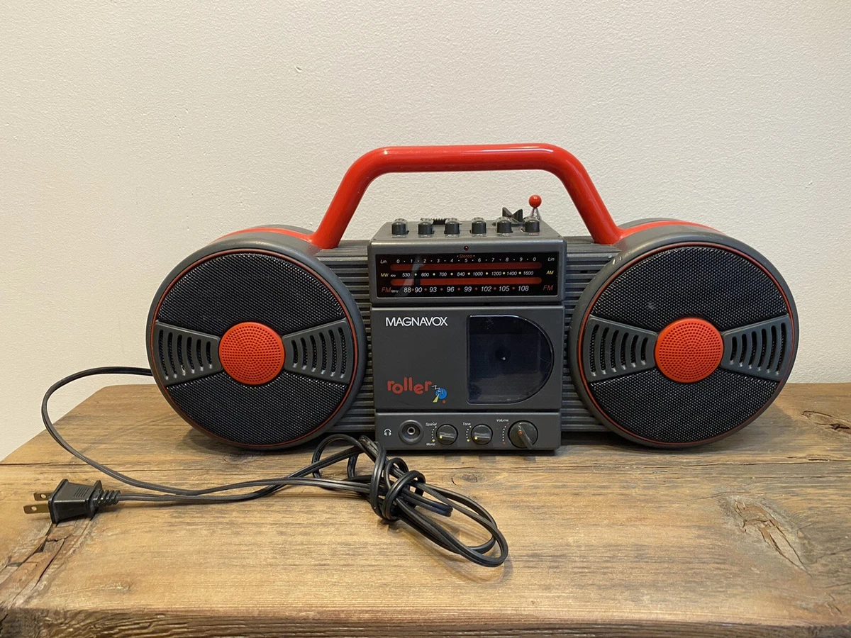 Vintage 80s 90s Magnavox D 8007 BOOMBOX Radio Batteries or Plug In - Speaker