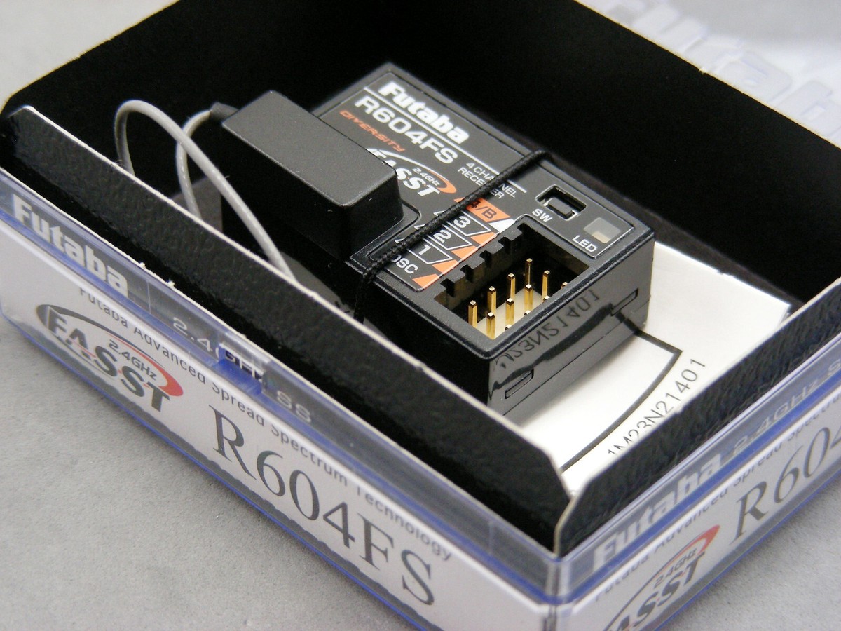 Vintage Futaba R604FS 2.4GHz 4CH FASST C2 Diversity Receiver 4PK