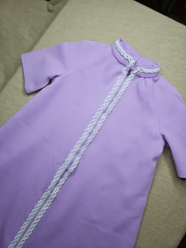 Vintage 70s Girls LAVENDER ROBE Zip-Up Eyelet Lace Trim STAND UP COLLAR - Picture 1 of 6